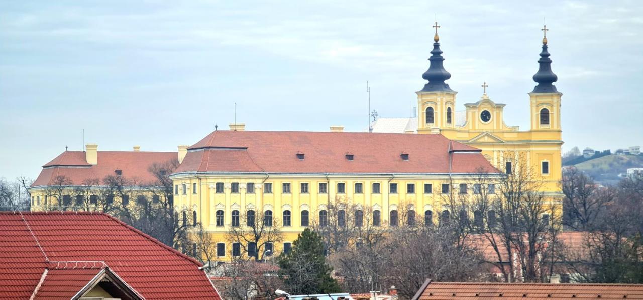 Moma Central Oradea Εξωτερικό φωτογραφία